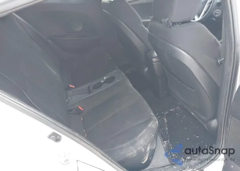 2016 Hyundai Veloster z USA, uszkodzony, nr VIN KMHTC6AD4GU273952